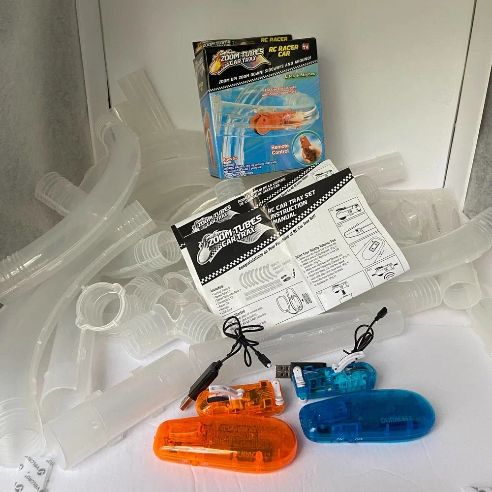 Zoom Tubes Car Trax RC Racer Set 2 cars w/ Expansion Set Criss Cross - Picture 5 of 12